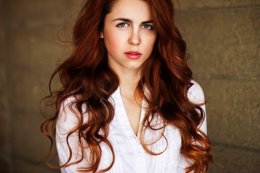 Balayage cuivré roux sur brune : les conseils