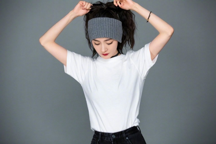 Mode femme : comment porter un bandeau en laine ?