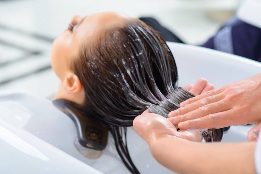 Comment les soins capillaires peuvent-ils influencer la vitesse de pousse des cheveux ? Comment les soins capillaires peuvent-ils influencer la vitesse de pousse des cheveux ?