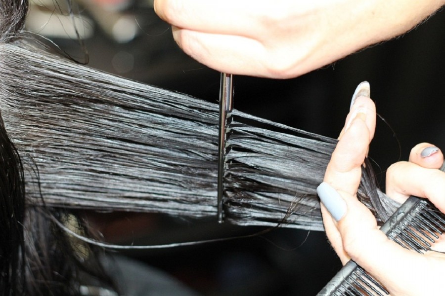 Comment prendre soin de ses cheveux avec des produits adaptés à chaque type de cheveu : conseils d'expert